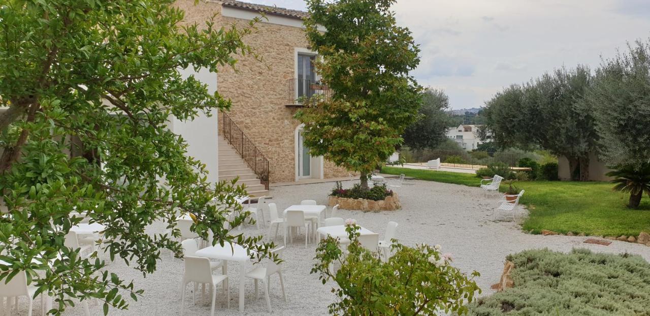 Uliwood Hotel Caltanissetta Bagian luar foto