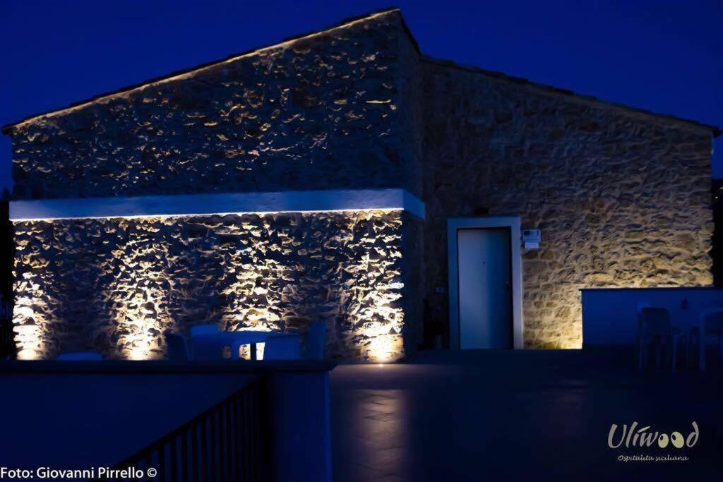 Uliwood Hotel Caltanissetta Bagian luar foto