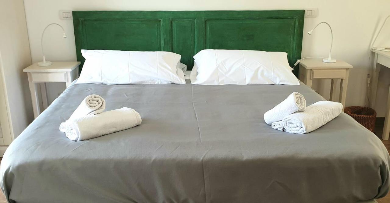 Uliwood Hotel Caltanissetta Bagian luar foto