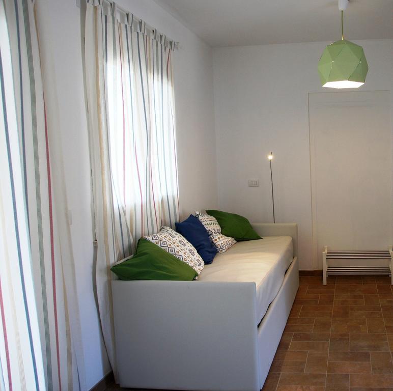 Uliwood Hotel Caltanissetta Bagian luar foto