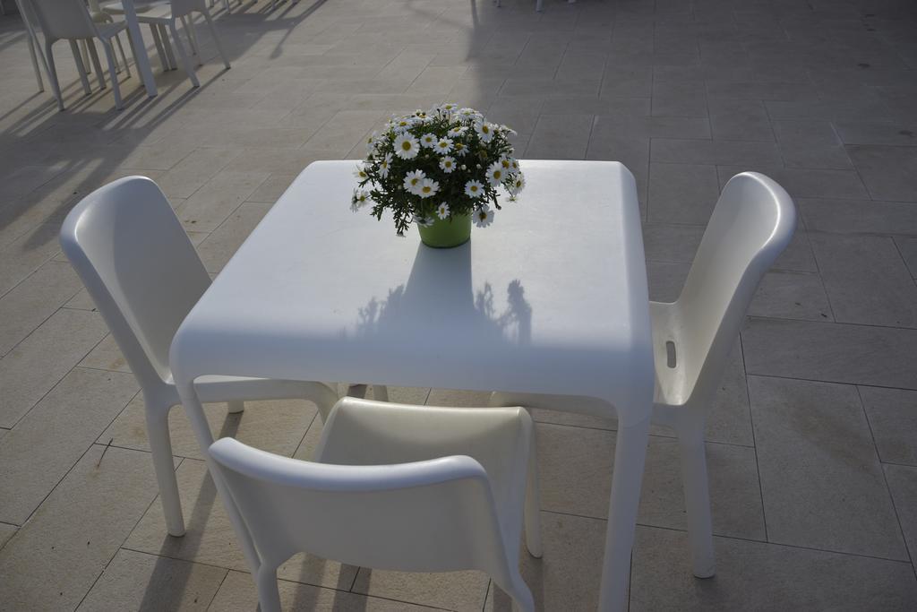 Uliwood Hotel Caltanissetta Bagian luar foto