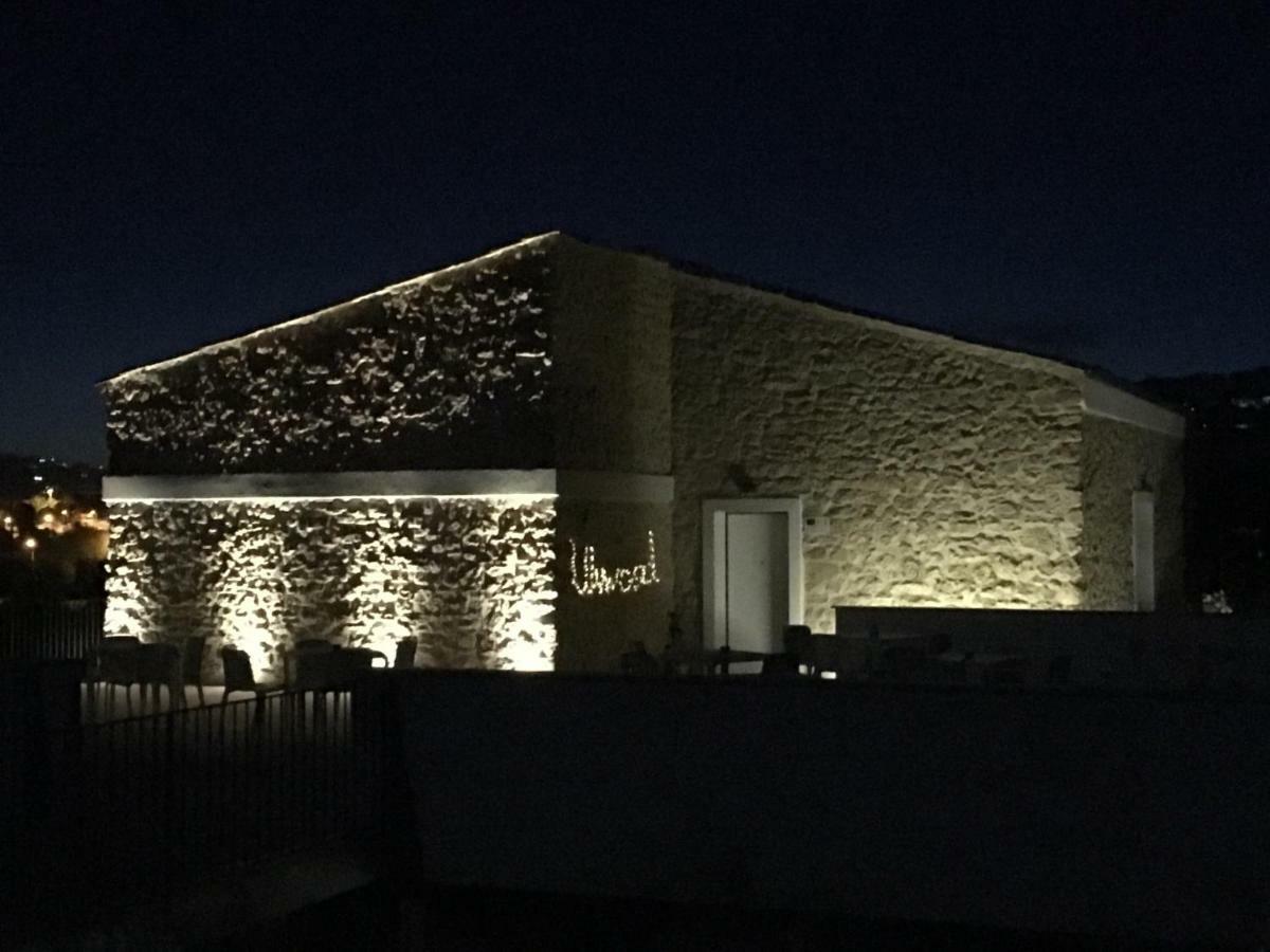 Uliwood Hotel Caltanissetta Bagian luar foto