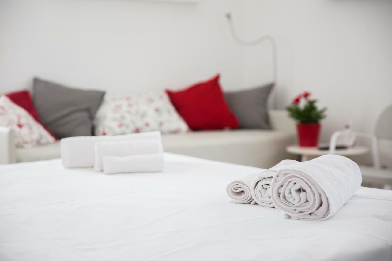 Uliwood Hotel Caltanissetta Bagian luar foto