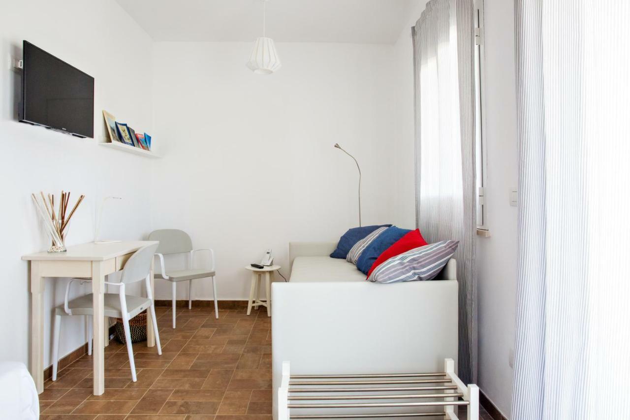 Uliwood Hotel Caltanissetta Bagian luar foto